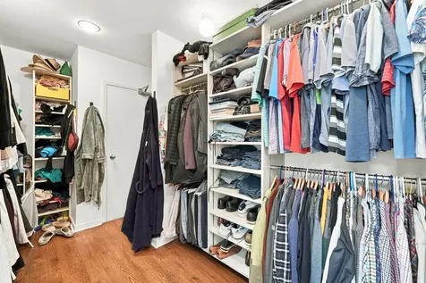 107 West Delaware Place Chicago IL 60610