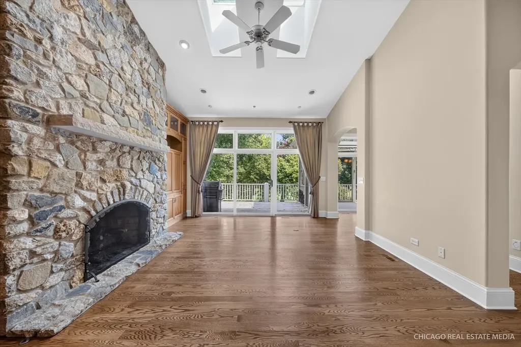 7 Castle Pines Court Lake In The Hills IL 60156