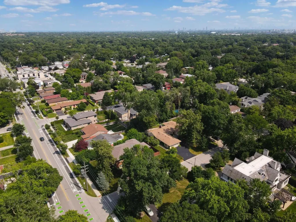 9139 Kedvale Avenue Skokie IL 60076