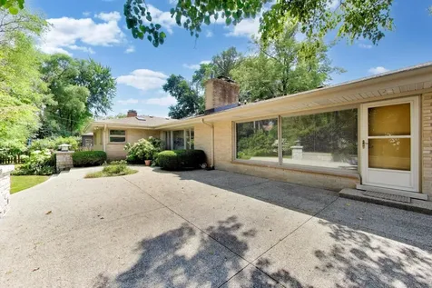 9139 Kedvale Avenue Skokie IL 60076