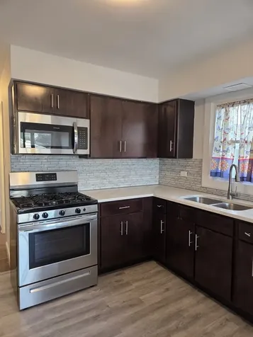 16007 Vine Avenue Harvey IL 60426