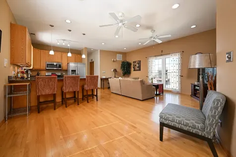 2539 West Foster Avenue Chicago IL 60625