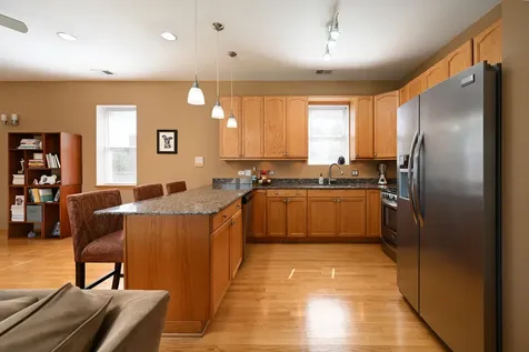 2539 West Foster Avenue Chicago IL 60625