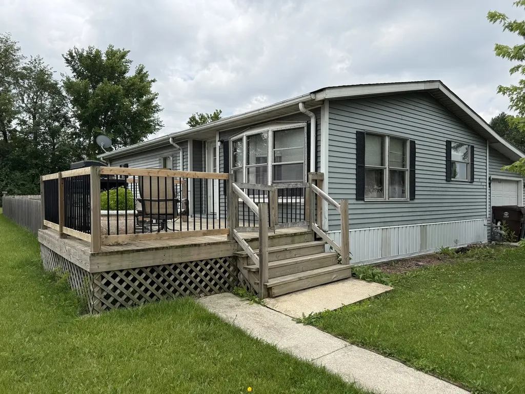 609 Tanglewood Road Matteson IL 60443