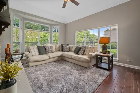 115 Bridle Path Lane Fox River Grove IL 60021