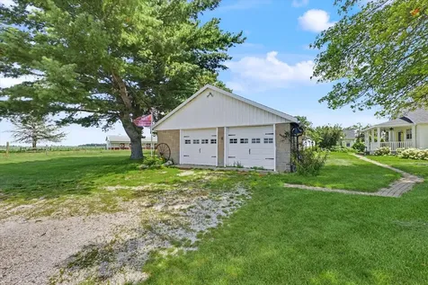 15869 North Vermilion West Road Fithian IL 61844
