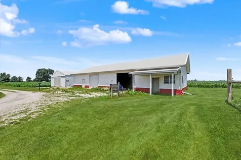 15869 North Vermilion West Road Fithian IL 61844