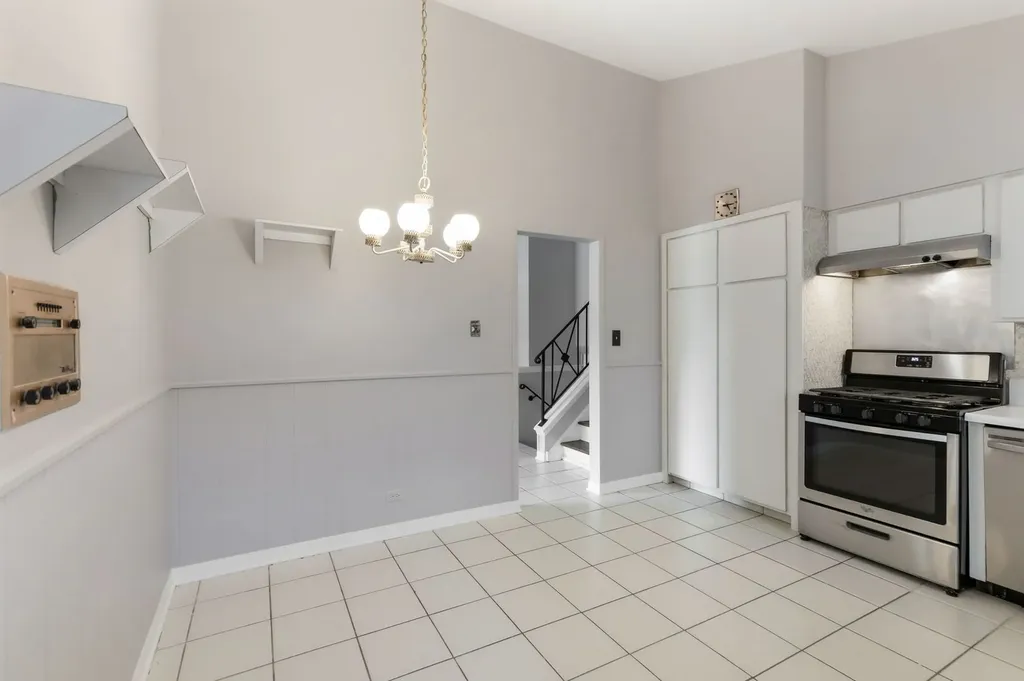 5302 Jarvis Avenue Skokie IL 60077