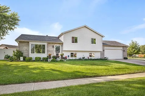 1540 Carol Anne Drive Morris IL 60450