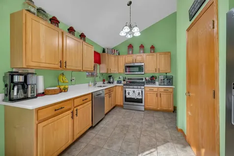 1540 Carol Anne Drive Morris IL 60450