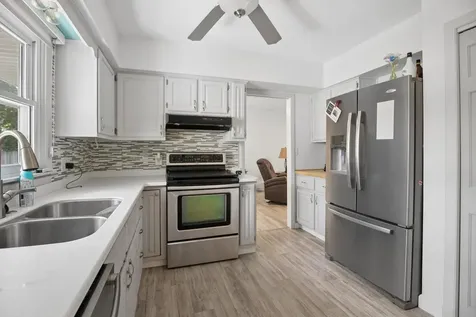26 Skyview Drive Springfield IL 62702