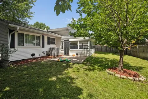 26 Skyview Drive Springfield IL 62702