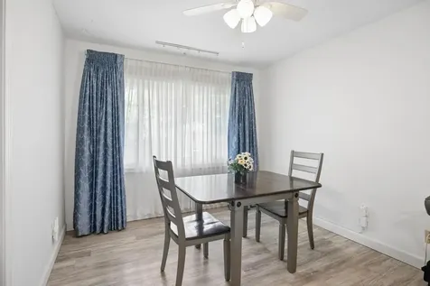 26 Skyview Drive Springfield IL 62702