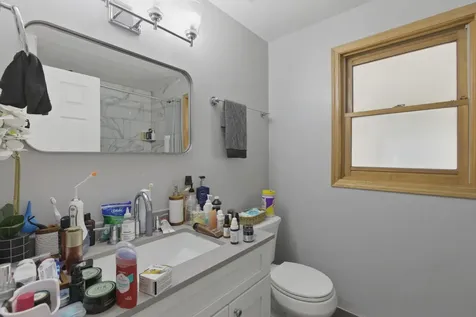 2033 West Huron Street Chicago IL 60612