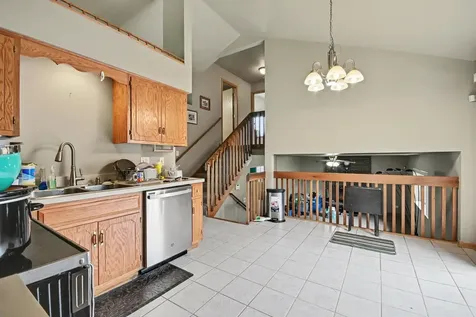5712 Kathryn Lane Matteson IL 60443