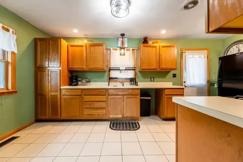 8040 South 85th Court Justice IL 60458