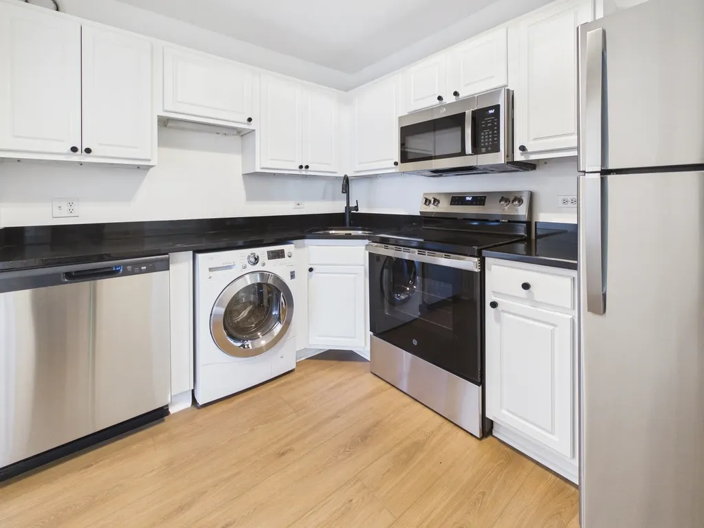 10 East Ontario Street Chicago IL 60611