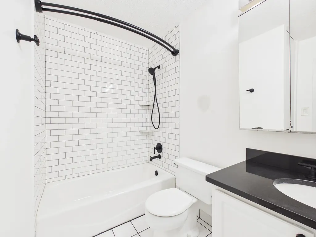 10 East Ontario Street Chicago IL 60611