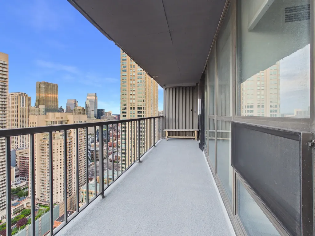 10 East Ontario Street Chicago IL 60611