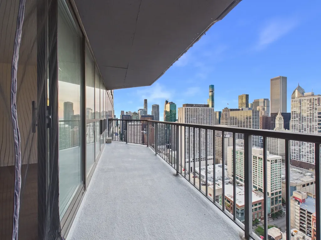 10 East Ontario Street Chicago IL 60611