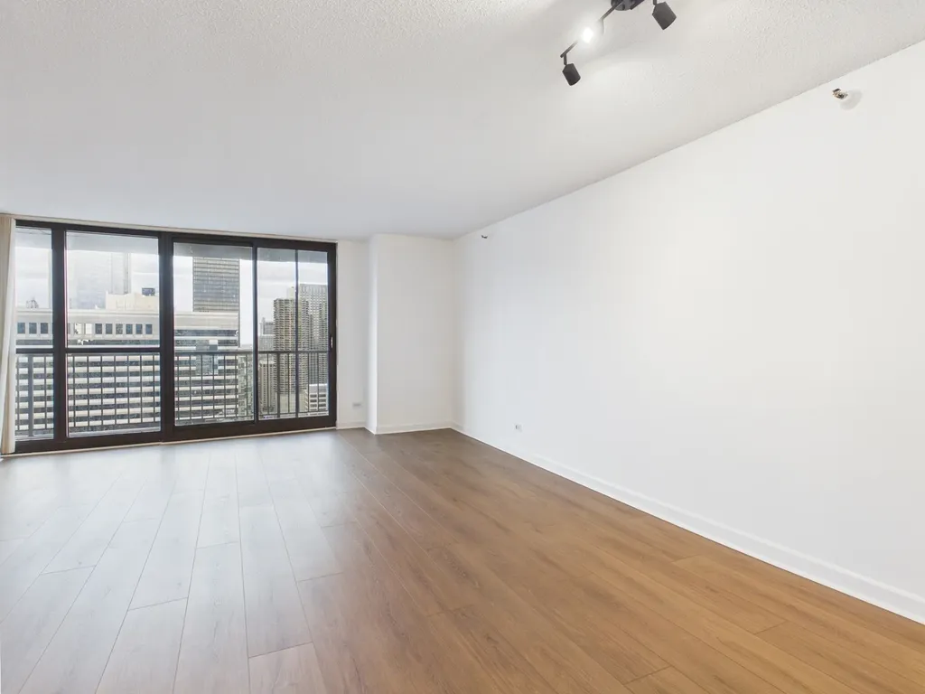 10 East Ontario Street Chicago IL 60611