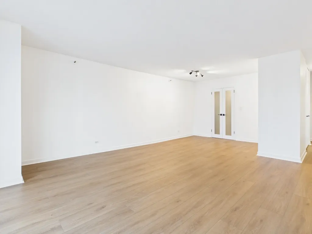 10 East Ontario Street Chicago IL 60611