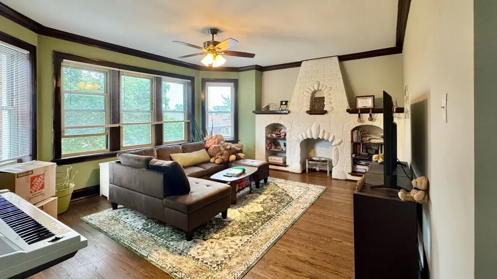 1526 West 89th Street Chicago IL 60620