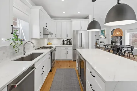 6205 North Tripp Avenue Chicago IL 60646