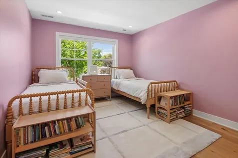 6205 North Tripp Avenue Chicago IL 60646