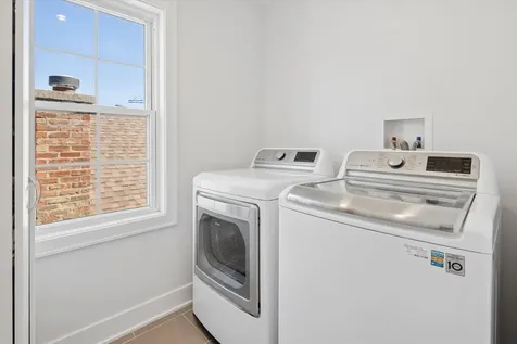 6205 North Tripp Avenue Chicago IL 60646