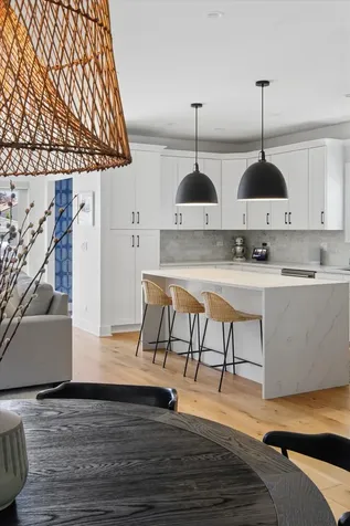 6205 North Tripp Avenue Chicago IL 60646