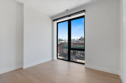 3140 North Clybourn Avenue Chicago IL 60657