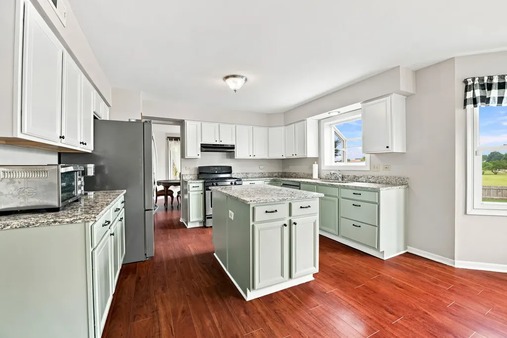 10 Timber Mill Court Bolingbrook IL 60490