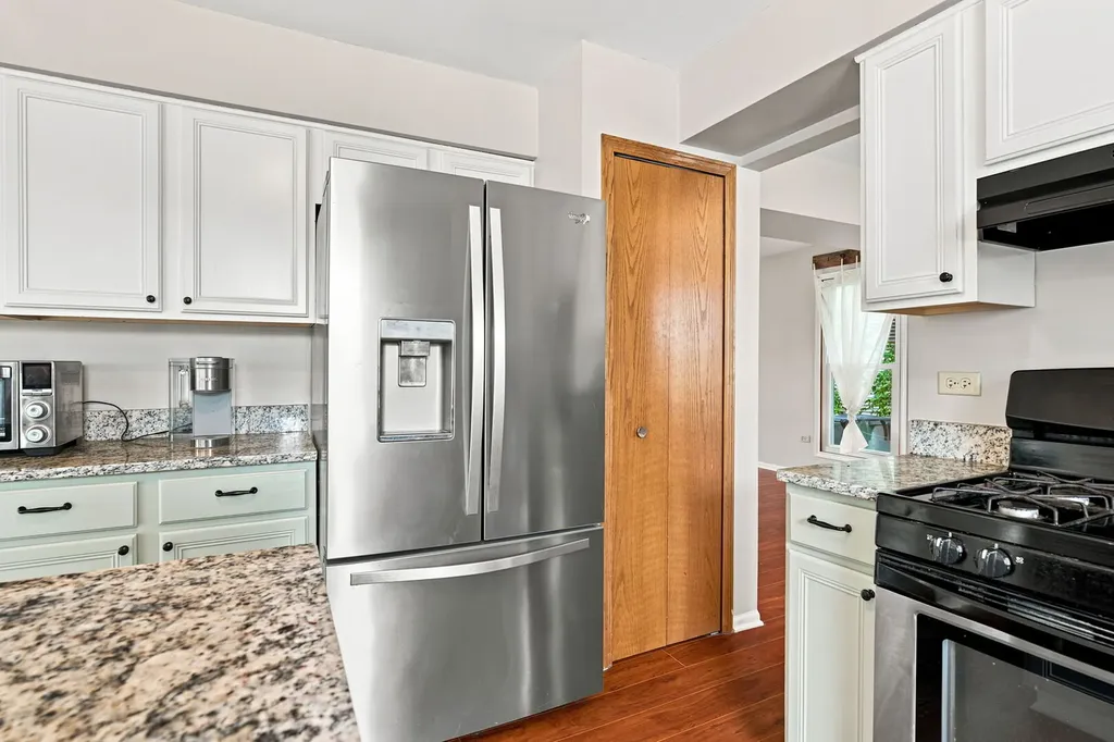 10 Timber Mill Court Bolingbrook IL 60490