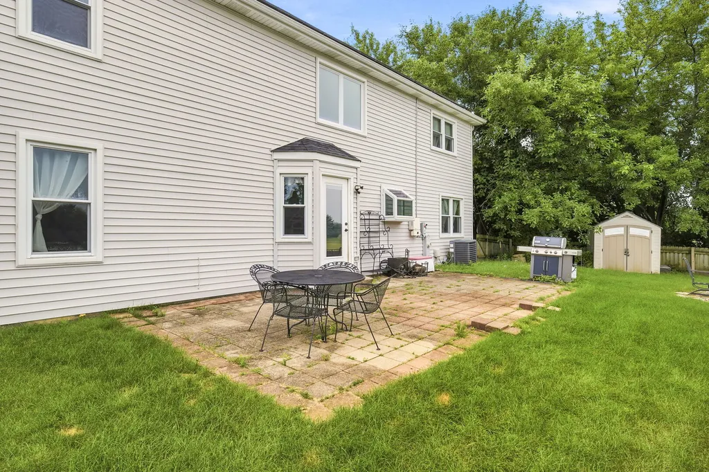 10 Timber Mill Court Bolingbrook IL 60490