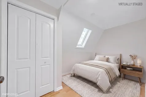 934 North Saint Louis Avenue Chicago IL 60651
