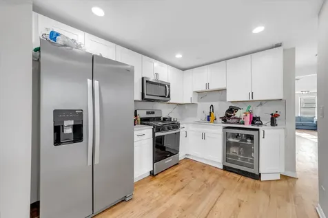 934 North Saint Louis Avenue Chicago IL 60651