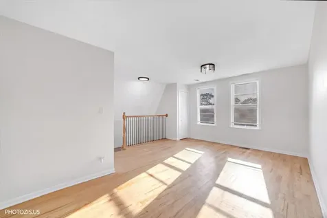 934 North Saint Louis Avenue Chicago IL 60651