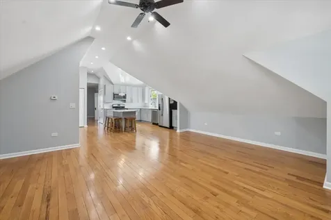 4928 West Eddy Street Chicago IL 60641