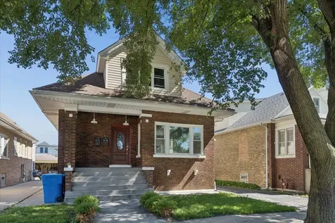 4928 West Eddy Street Chicago IL 60641