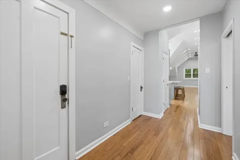 4928 West Eddy Street Chicago IL 60641