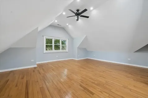 4928 West Eddy Street Chicago IL 60641