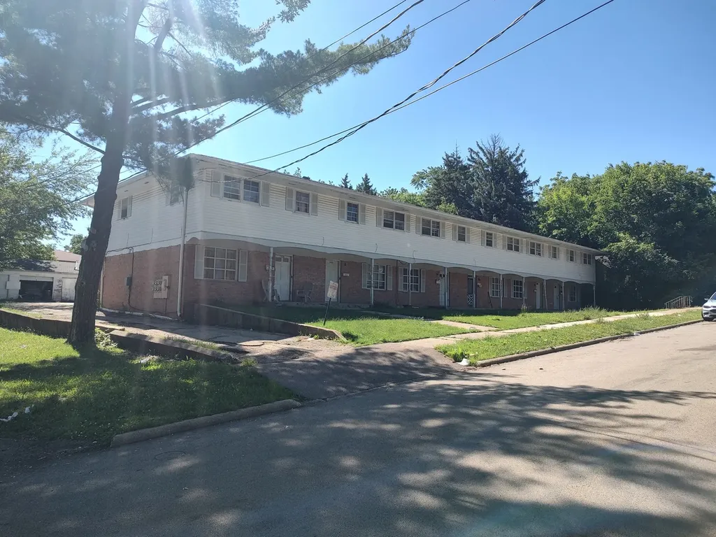 1830 Remington Road Rockford IL 61108
