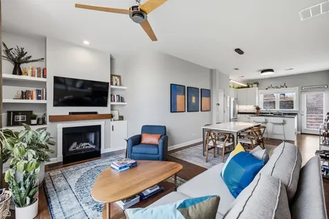 645 West Surf Street Chicago IL 60657