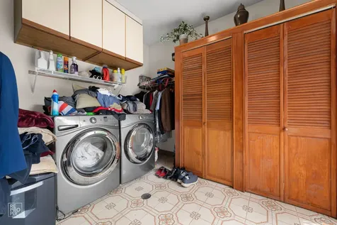 16W721 Red Oak Street Bensenville IL 60106