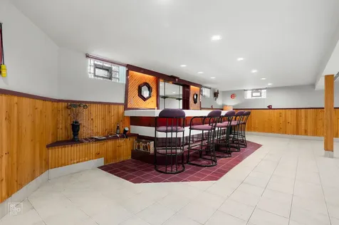 16W721 Red Oak Street Bensenville IL 60106