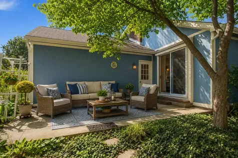 645 Stout Court Gurnee IL 60031