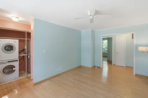 645 Stout Court Gurnee IL 60031