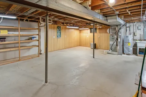 645 Stout Court Gurnee IL 60031