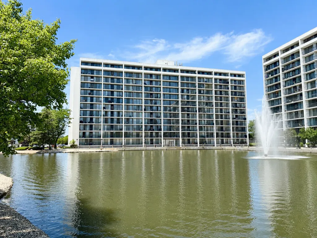 2005 South Finley Road Lombard IL 60148
